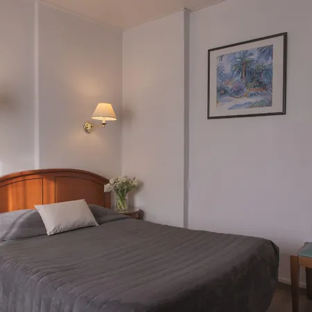 De Genève 3*