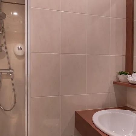 De Genève Hotel 3*
