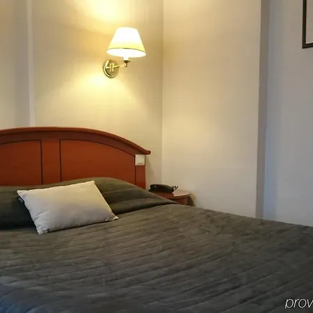 Hotel De Genève 3*