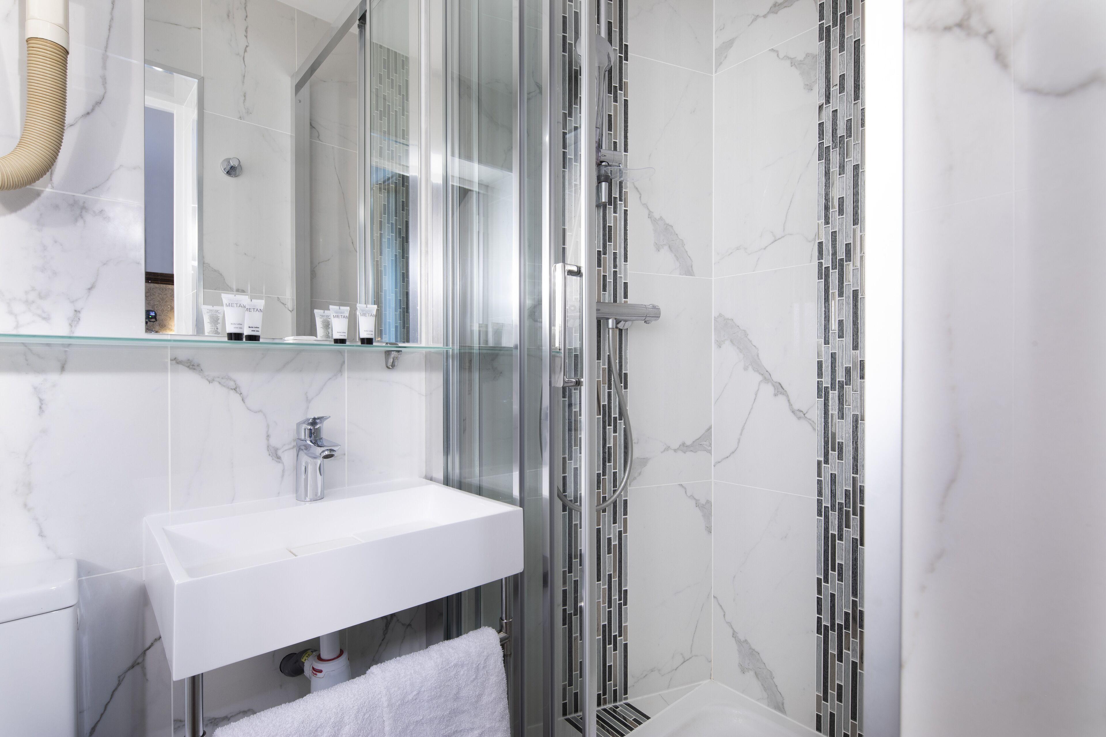 Hotel De Geneve Paris